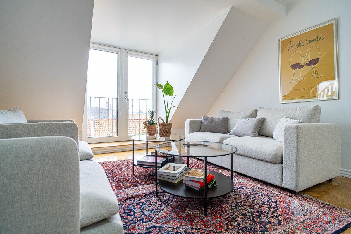 Heart of the city Penthouse with rooftop terrace gallery image 4