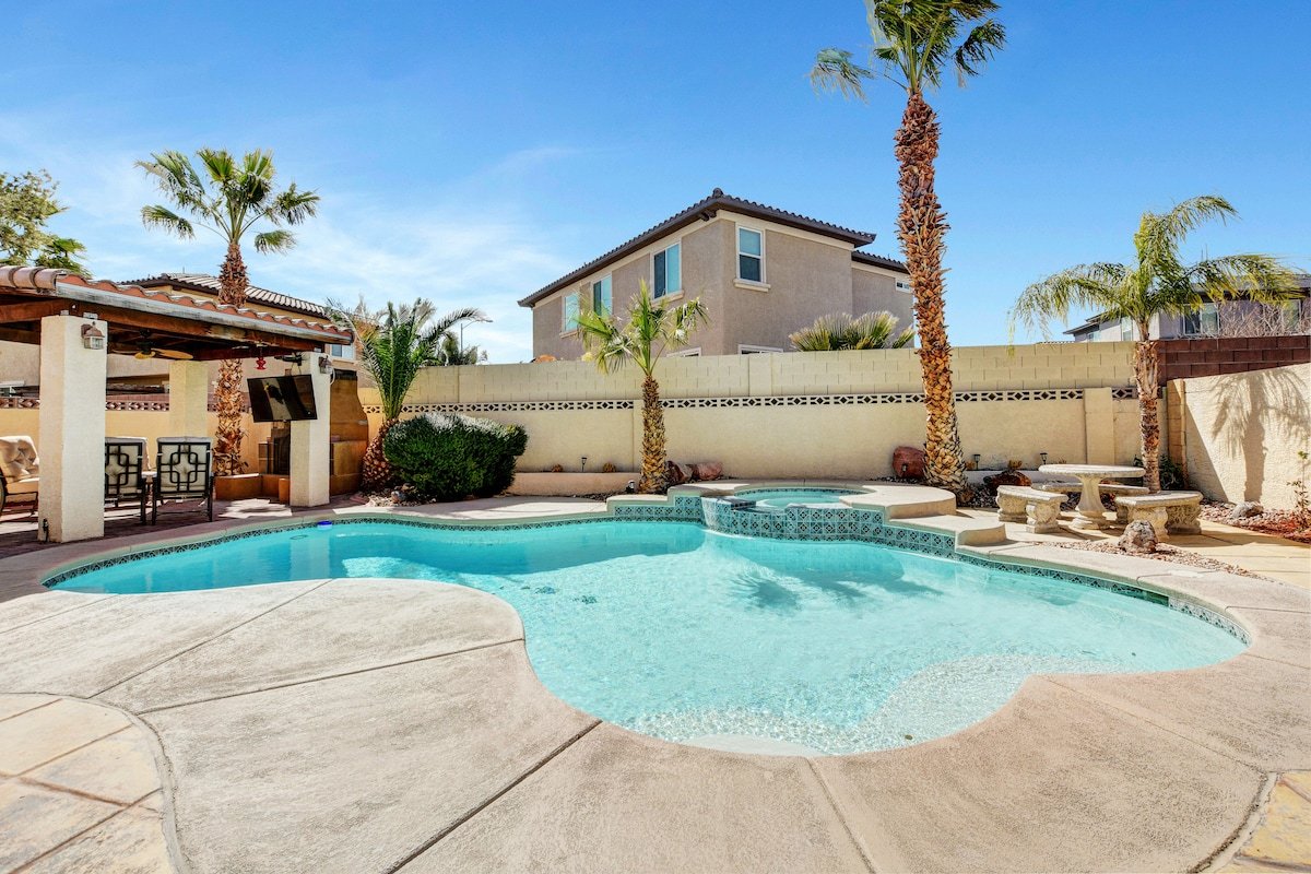 Private Vegas Retreat! Close the strip!20:) gallery image 3