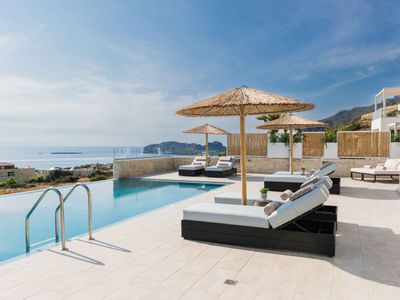 Actea Seaview Villa I Free* heated pool & 800m sea