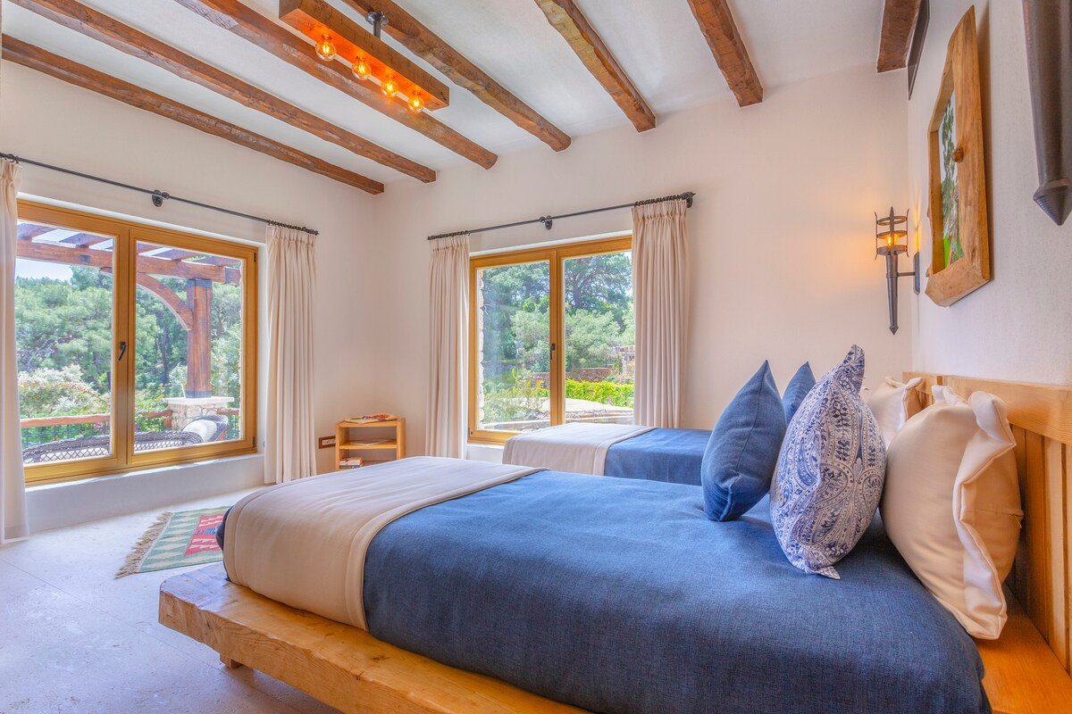 Private Island-Style Luxury Villa | Gemile Bay gallery image 2