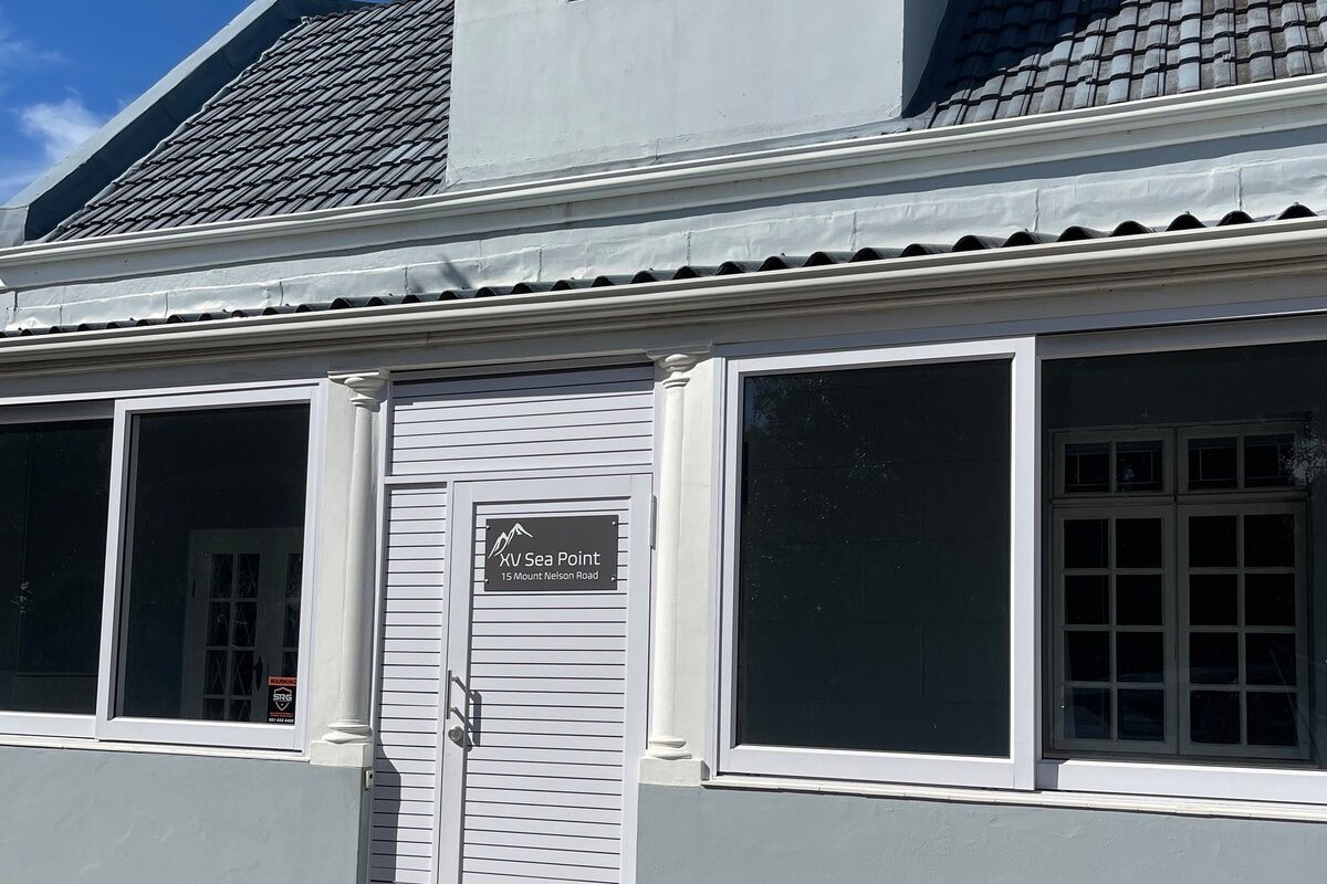 House 4 bed, 3 bath w/ pool gallery image 4