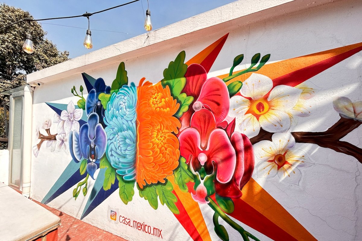 Unique | Up to 18 Guests | Rooftop & Billiards gallery image 2