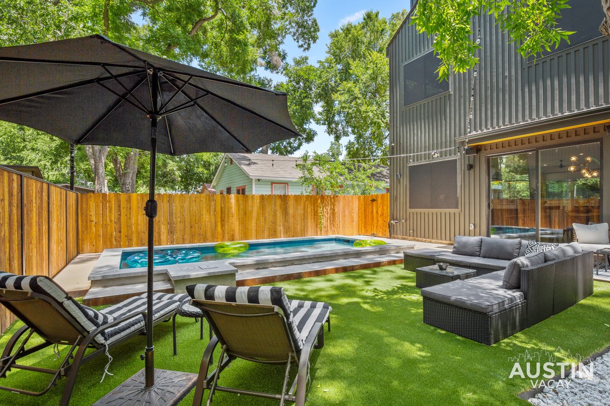 Modern Luxury Home – Minutes from Lady Bird Lake