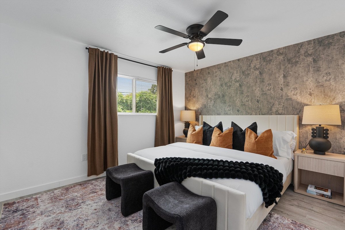 Up to 16 people – Balcony Access – Multi Home gallery image 2