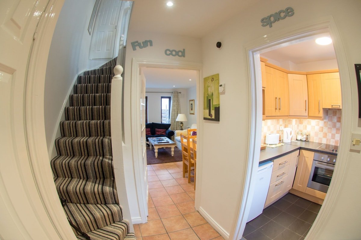 Private access, 6 Guests in Dublin’s Old Town gallery image 3