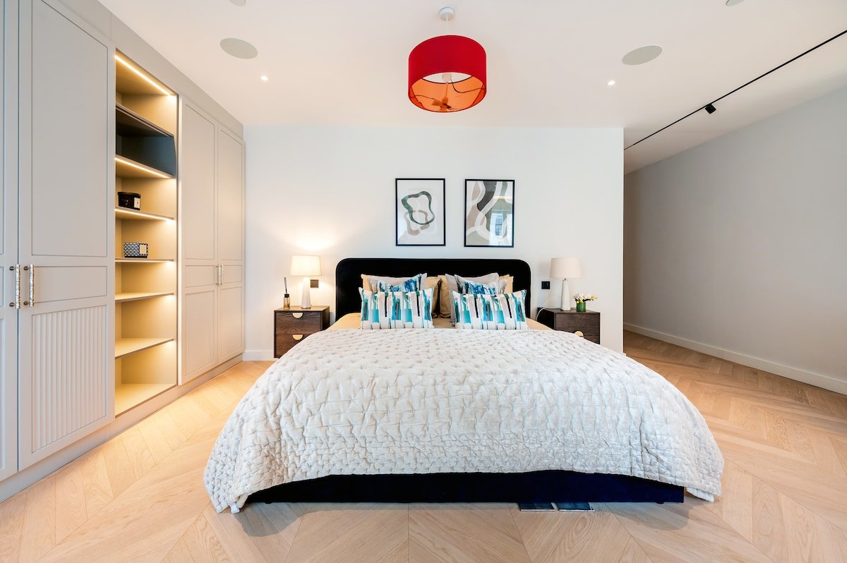 Quintessential Westend Top PH gallery image 2