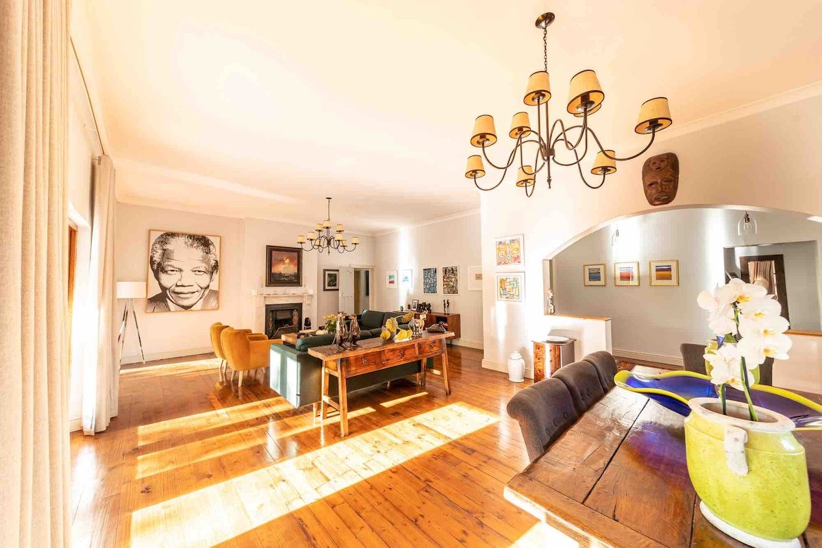 Entertainers delight, Hauptville Farmhouse gallery image 3