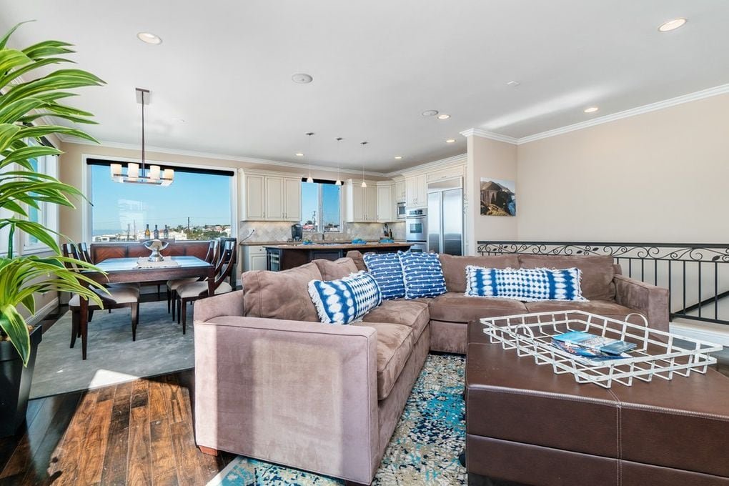 Luxury 2nd Block House with Dramatic Ocean Views gallery image 5