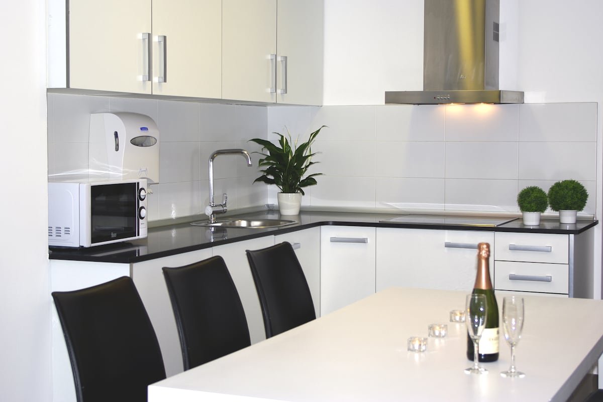 Three Bedroom Duplex Apartment From Steps Subway Station in BCN Center gallery image 2