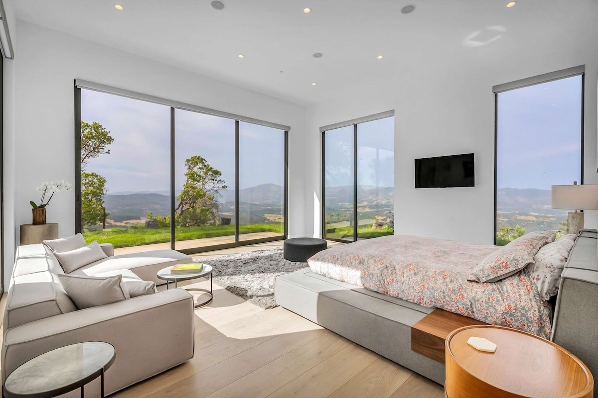 The Nest w/ Pool, Hot Tub, Pickleball! gallery image 4