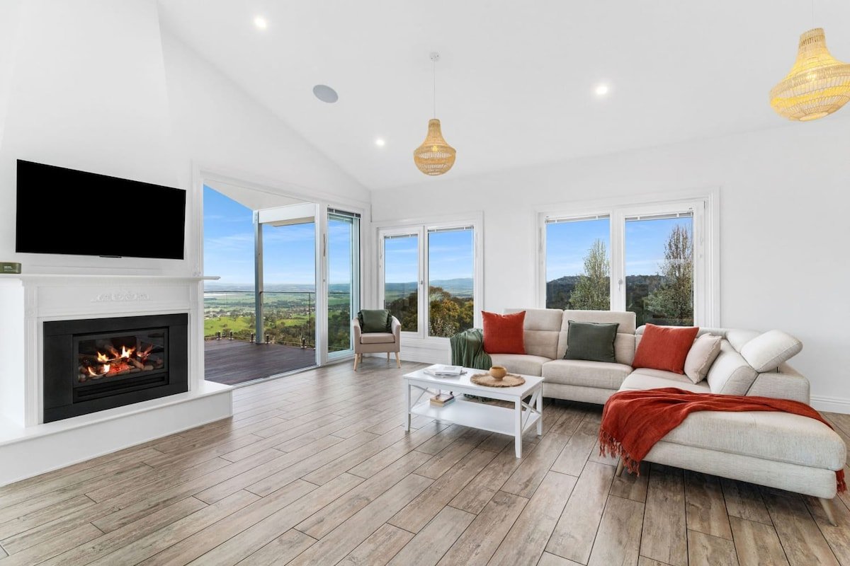 Skyline Views Yarra Valley’s Elevated Escape gallery image 3