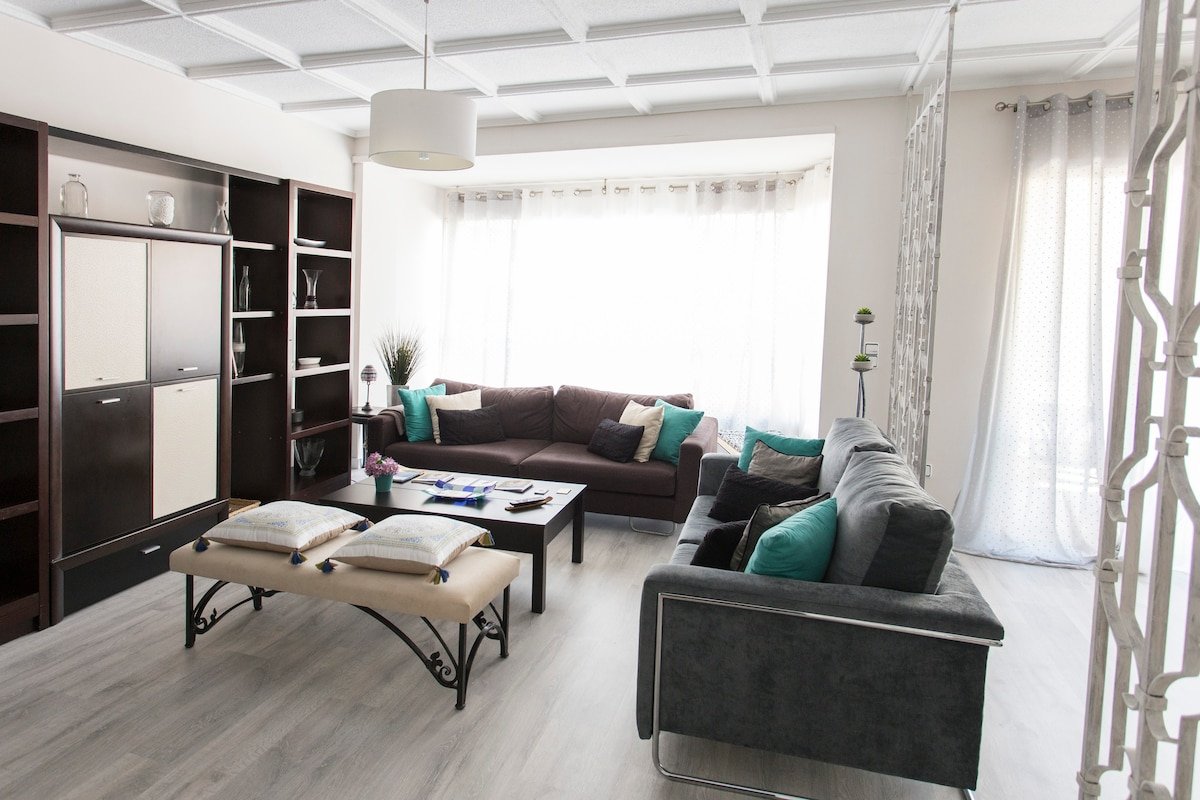 Entire apartment, city-centre best street! gallery image 2