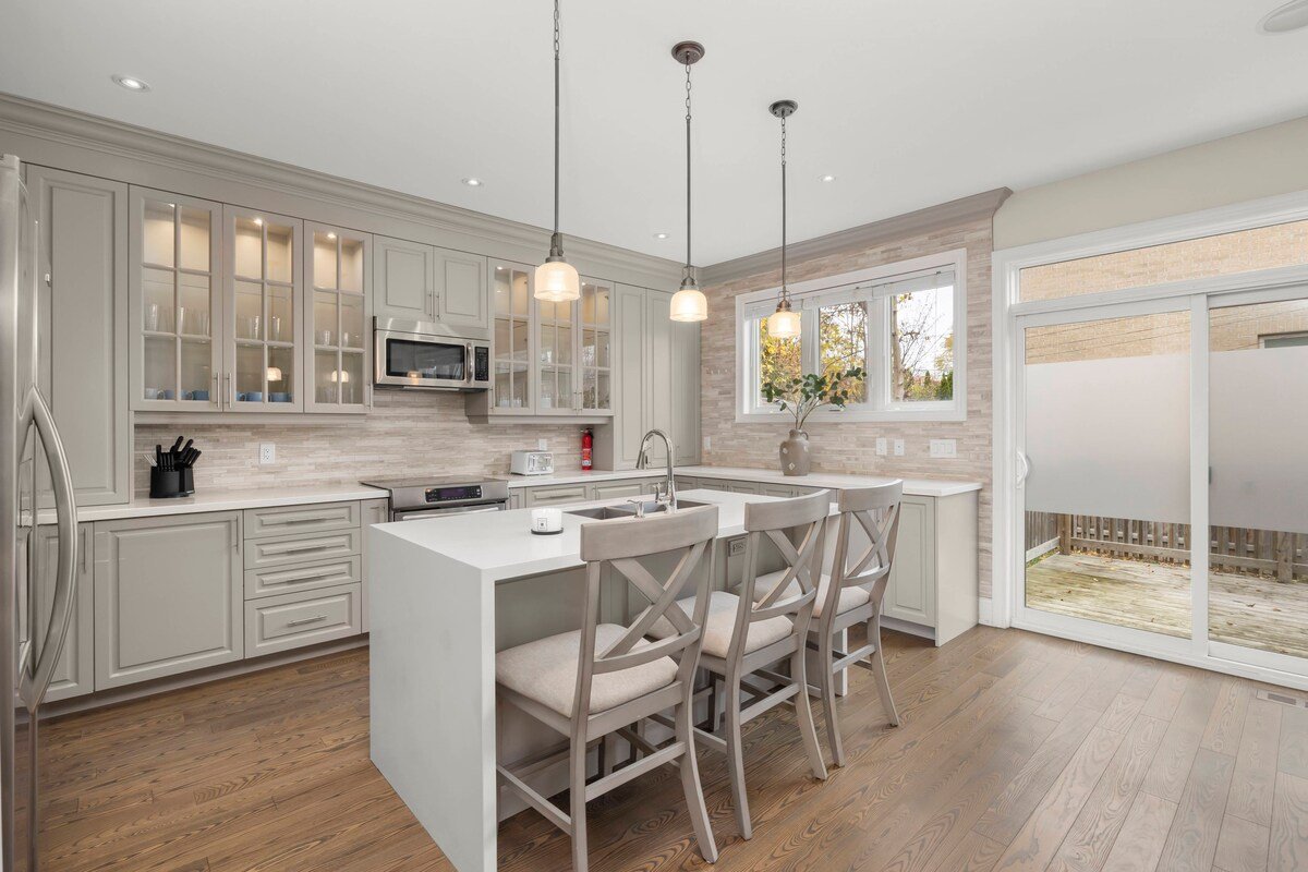 30% OFF ~ 15 mins to Downtown | Games | Parking gallery image 4