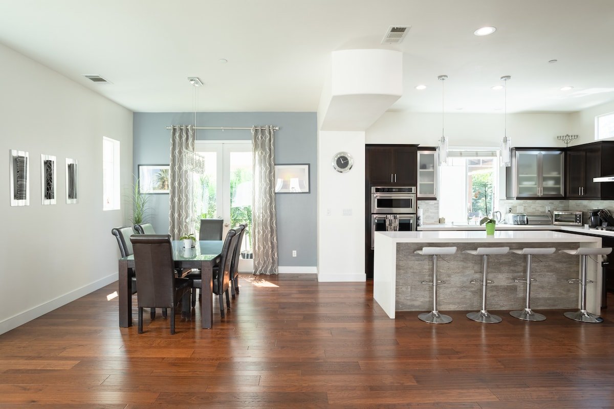 Luxurious House Close to the Beach gallery image 5