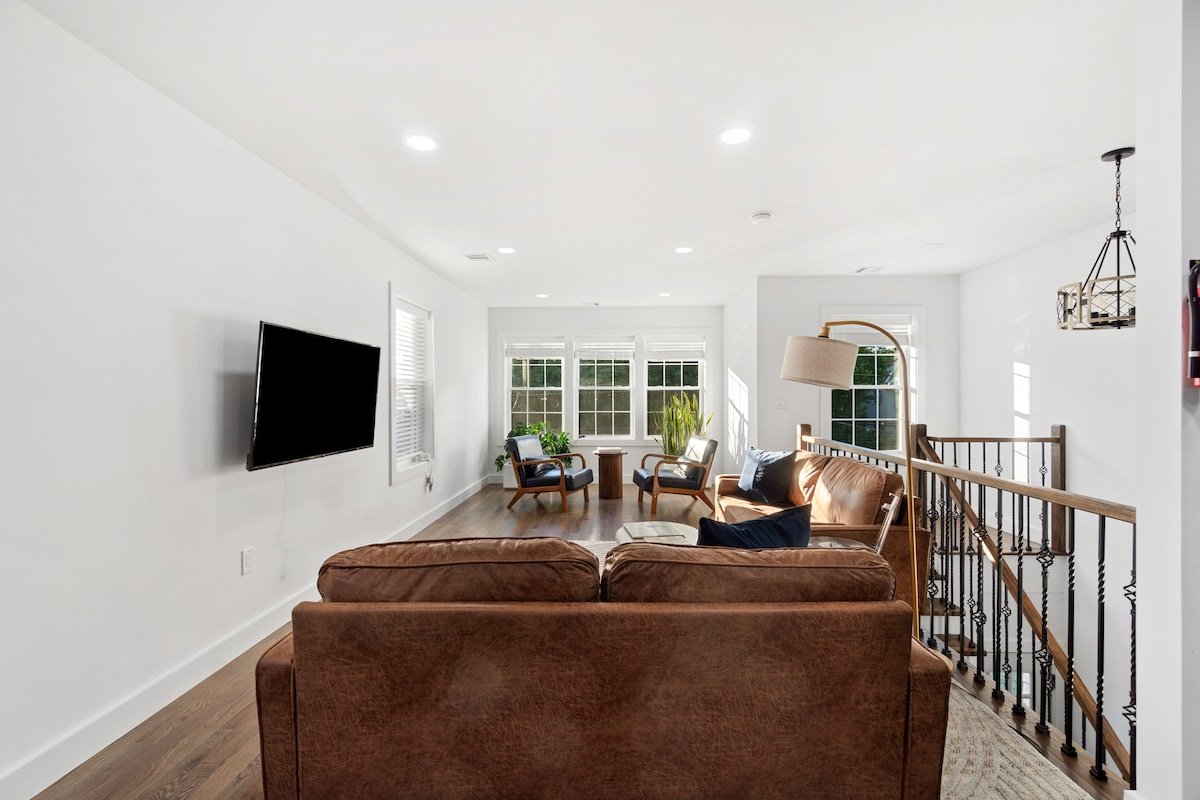 10 bd & 5 ba | Backyard | Near NY & EWR gallery image 2