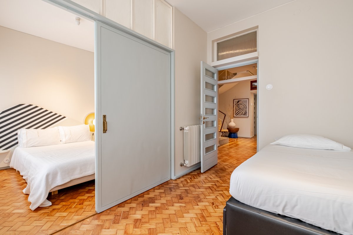 UNIQUE DUPLEX PENTHOUSE & FREE PARKING