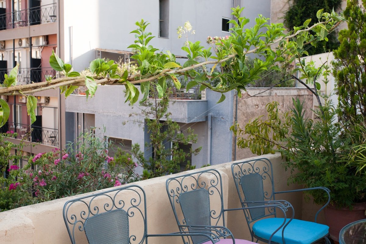 3 Unique Apartments – 1 Building – Rooftop! EP9GUT gallery image 3