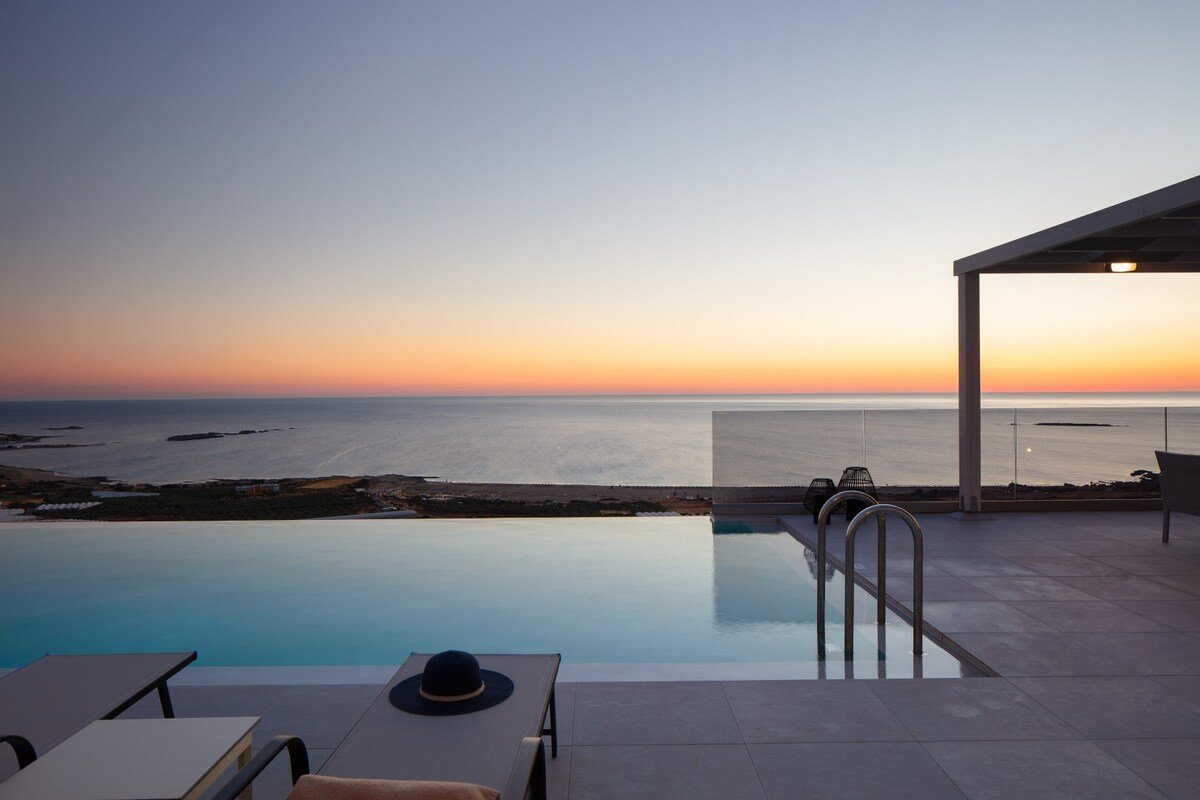 Infinity pool★Seaview★New villa in Falasarna bay gallery image 3