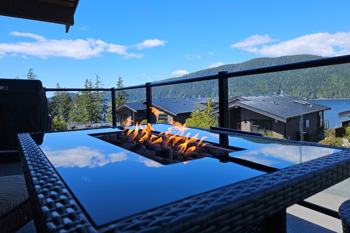 Spacious Oceanview w/2 living rooms & fridges gallery image 3