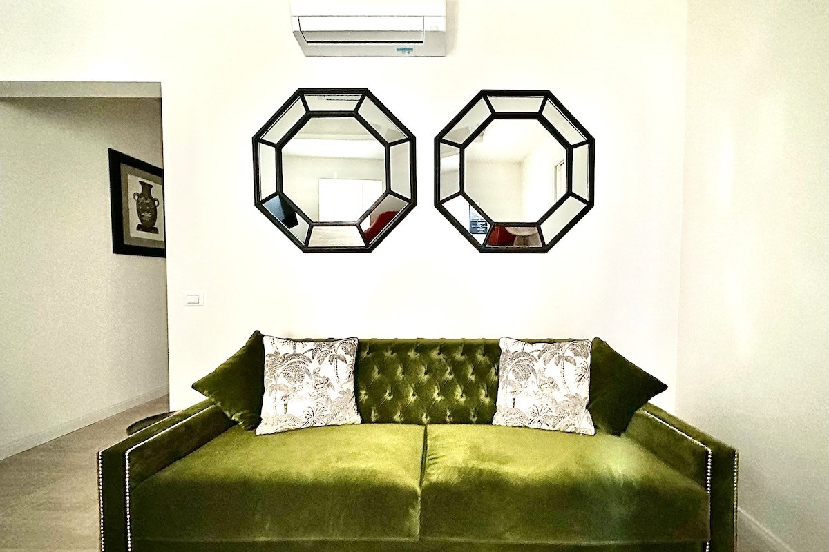 Zanobi Suite W/Private Patio Wi-Fi A/C 4BRs gallery image 3