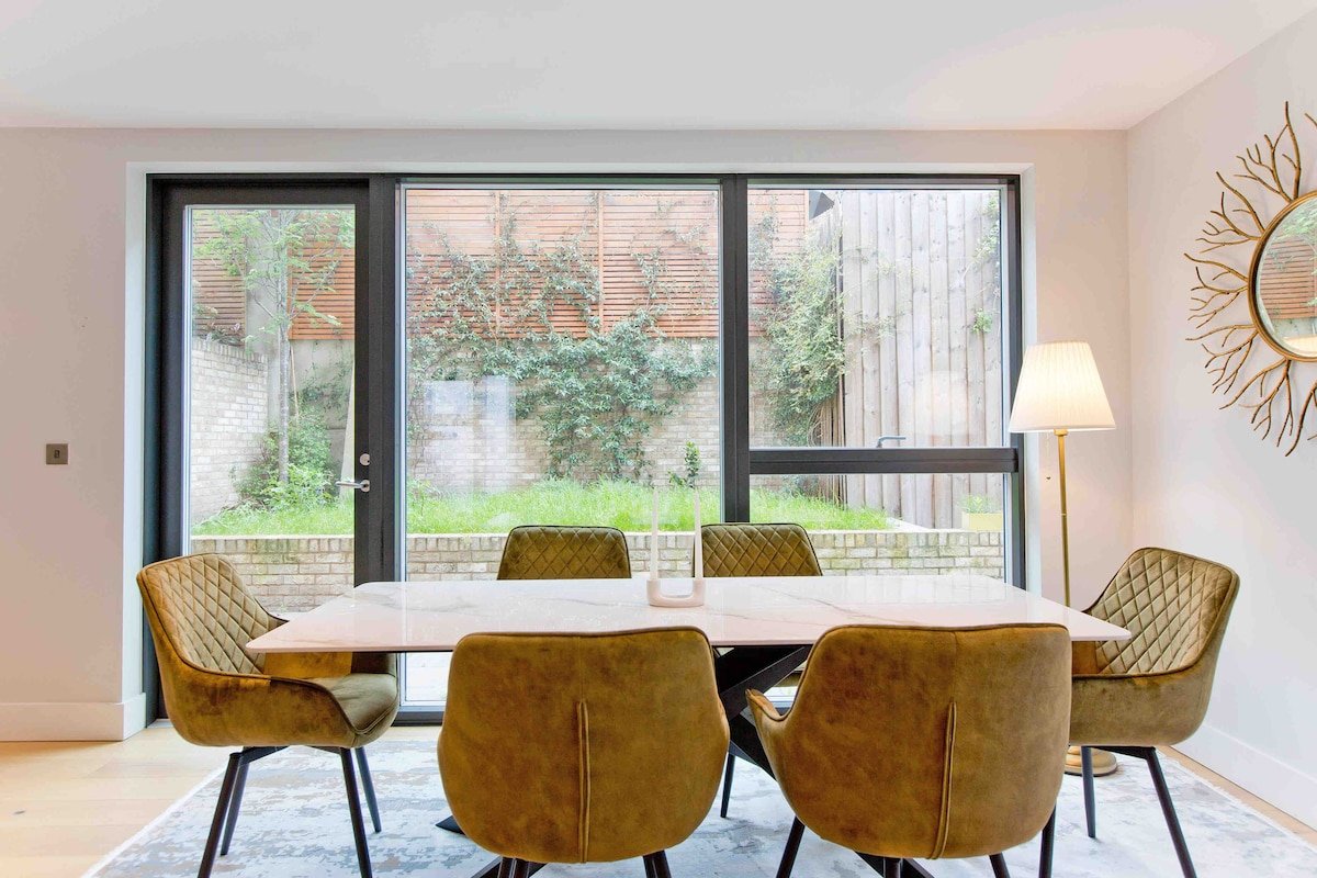 Luxury 3 Bed 3 bath Near Battersea Power Station gallery image 4