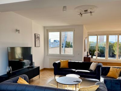 Vienna Crown Penthouse – 6BR, 3Bath, Rathaus View