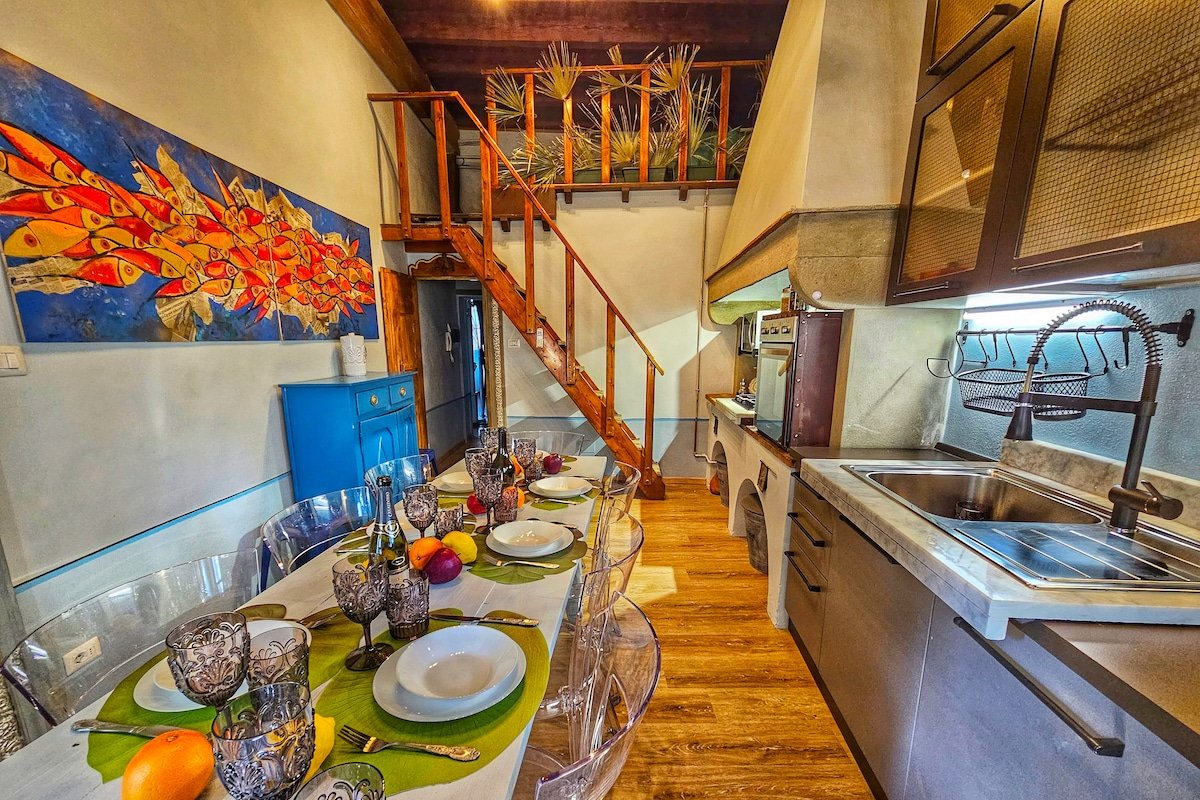 Luxury and large apartment a few steps from Duomo gallery image 4