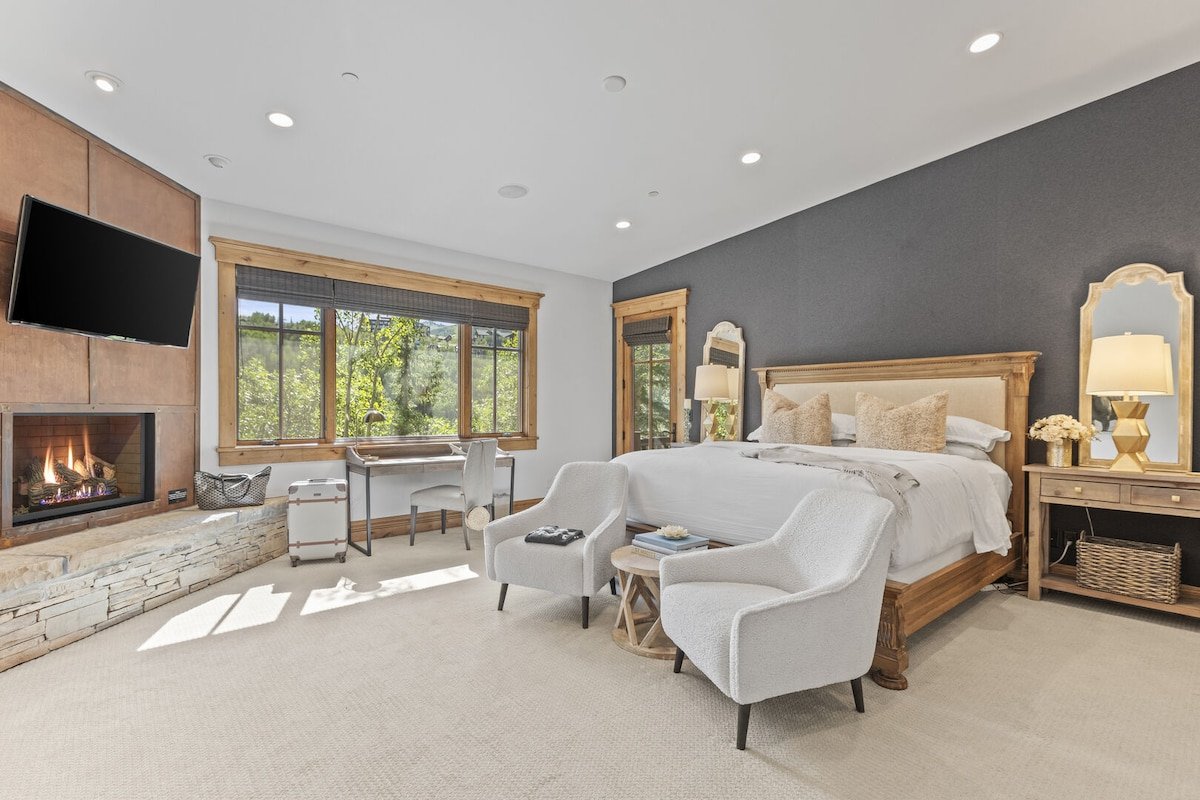 Abode at Benoit Lookout | Ski access lodge gallery image 5