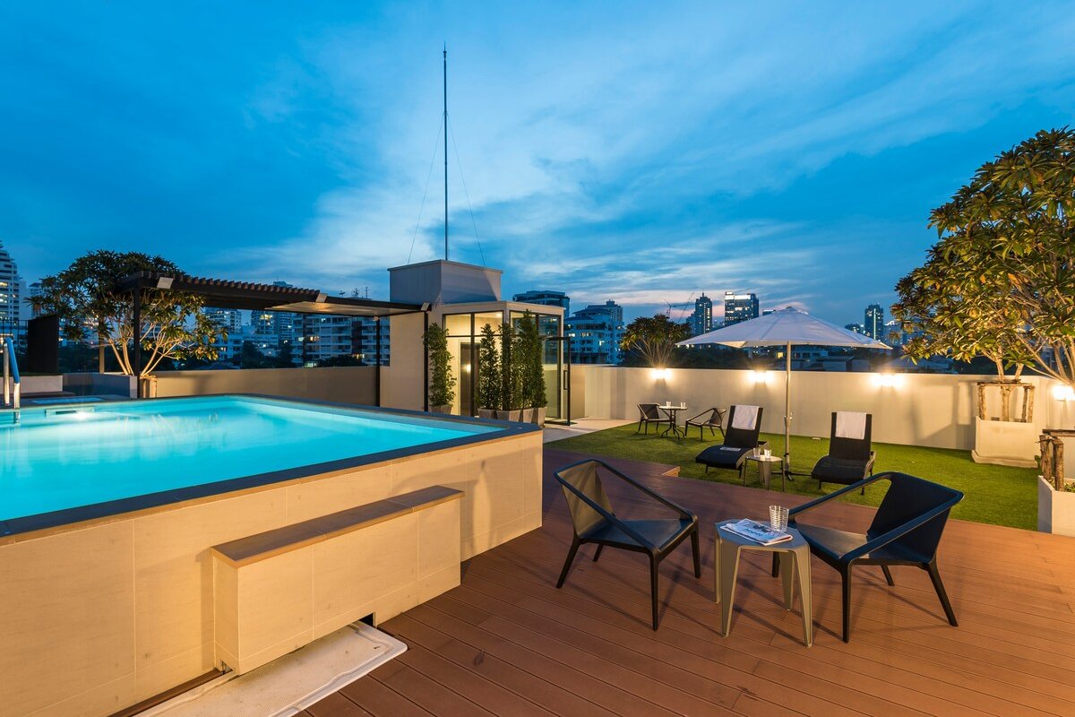 Luxury Stay in Central Bangkok With Roof-top Pool gallery image 3