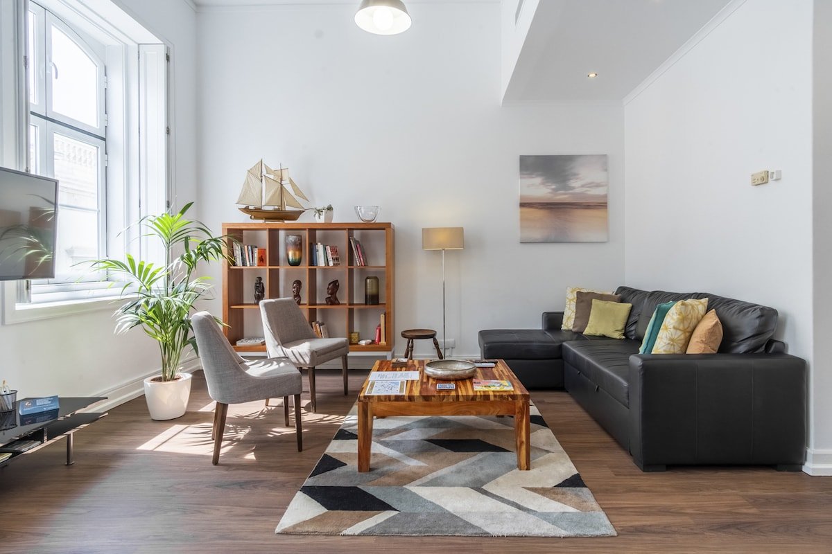 Lv Premier Chiado CH4 spacious, central, elevator gallery image 3