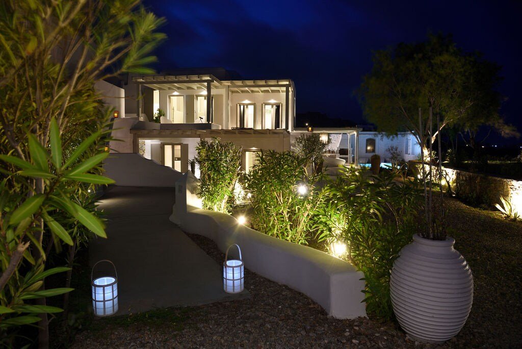 Stunning 4Bed Villa with Pool in Kalafatis Spilia gallery image 2