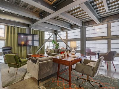 Venice CA “The Steel Rose” Flat