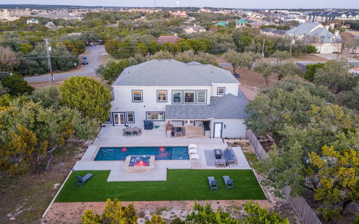 6 Bedroom | Sleep 20 | Pool | Hot Tub | Pool Table gallery image 4