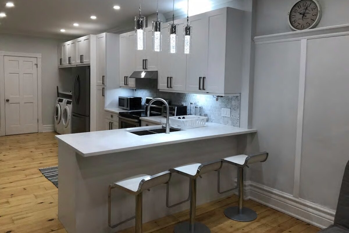 PENTHOUSE DOWNTOWN MONTREAL 1BEST LOCATION HIGHEND gallery image 3