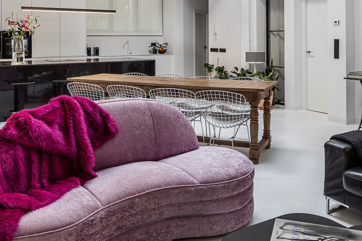 Gorgeous LOFT in SOL *4BD/4BTH in suite* gallery image 5