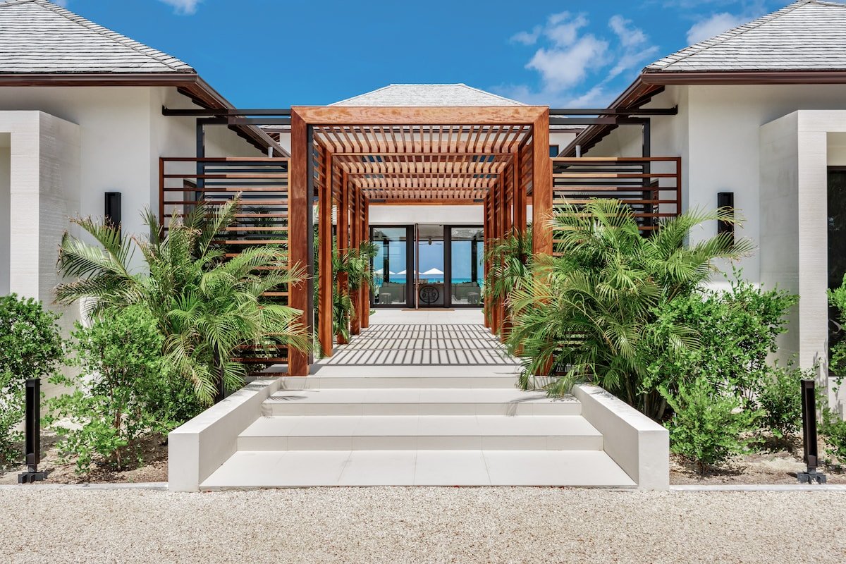 Vision Beach gallery image 5