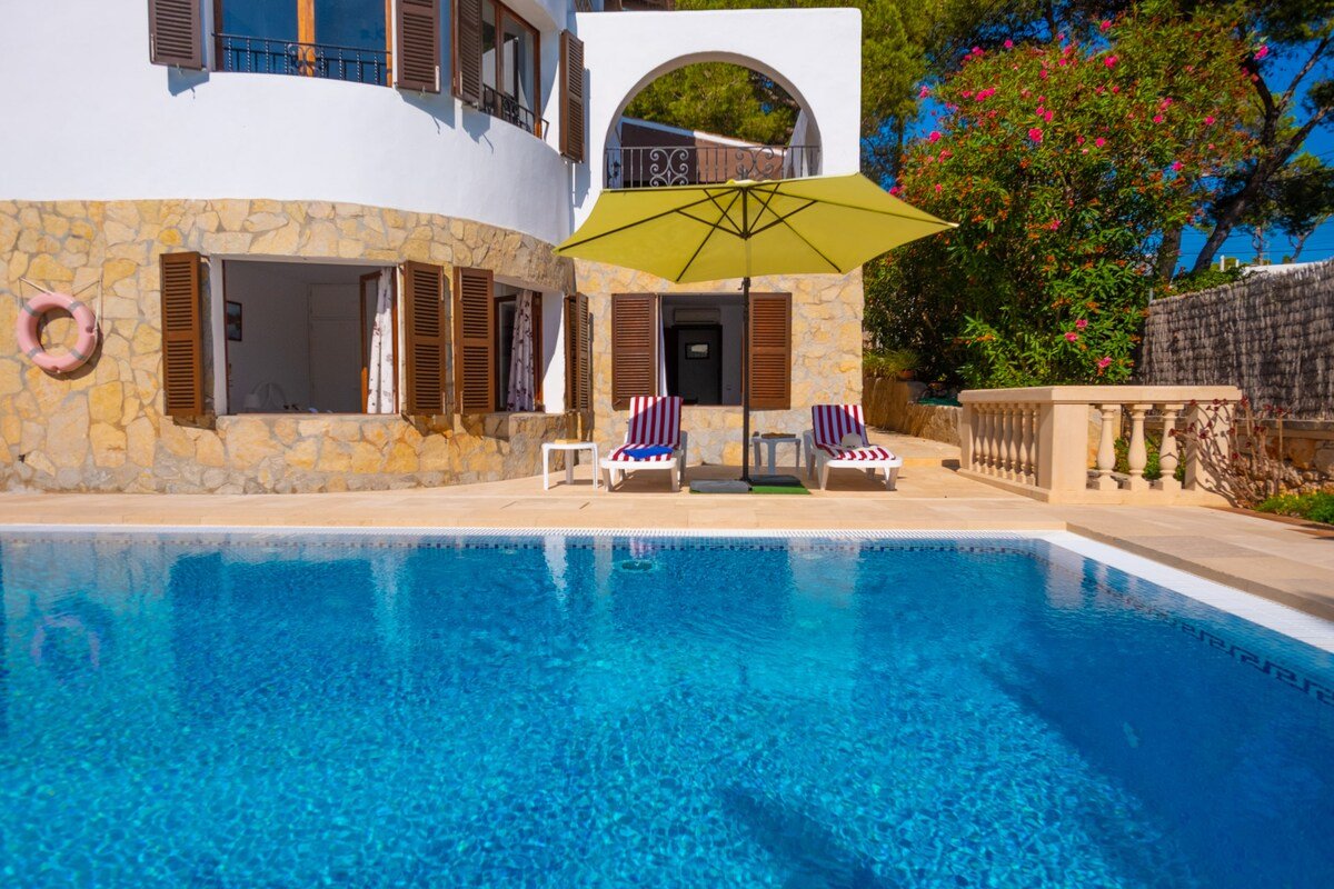 VILLA CON PISCINA PRIVADA EN PUERTO DE CALA D’OR gallery image 4