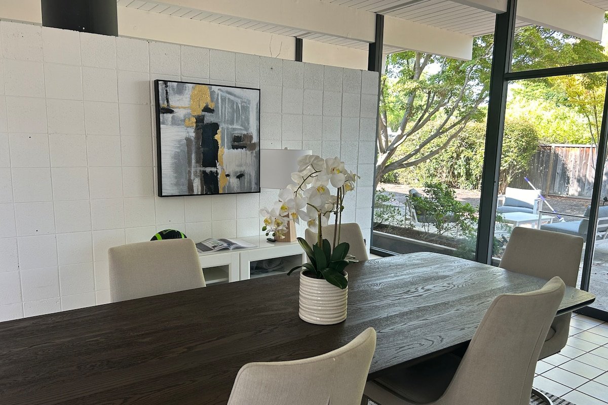 4b2b Single1 story home Palo Alto near Stanford gallery image 5