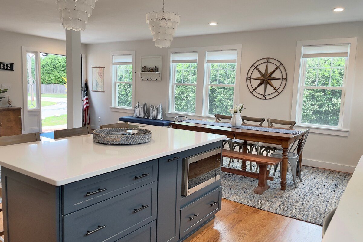 Steps from Beach and Minutes to Downtown! gallery image 5