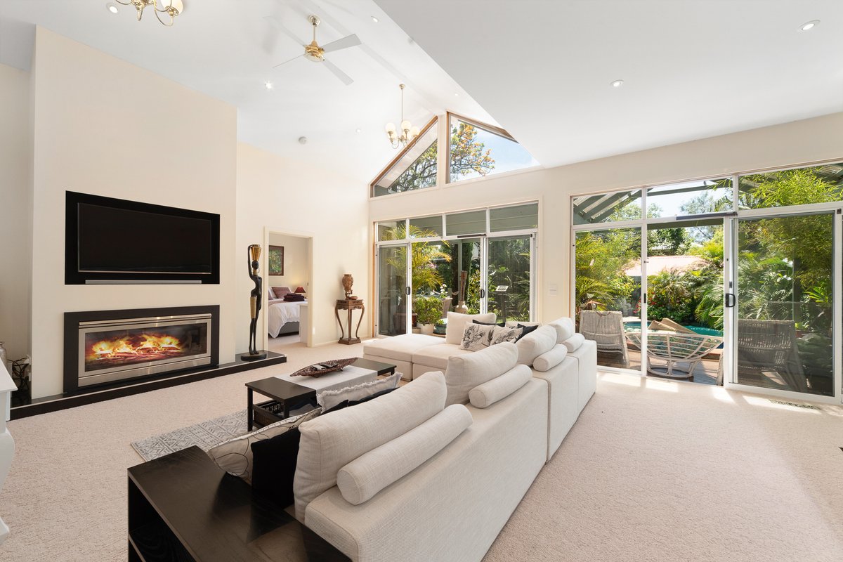 4 Bedroom Home with Pool Aircon WIFI