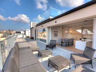 Glamour Excellent G 5-Bedrooms, Terrace (Old Town)