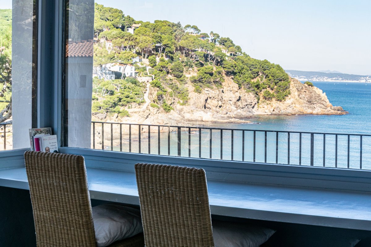 CHRISTINE – Bonita casa frente a la playa Sa Riera