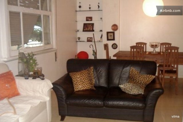 Copacabana, apt simples com SUPER localizacao. gallery image 4