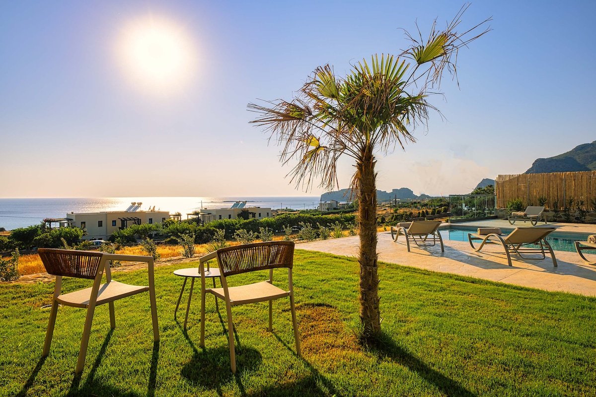 Villa Spira I Free Breakfast & Steps to the Beach! gallery image 3