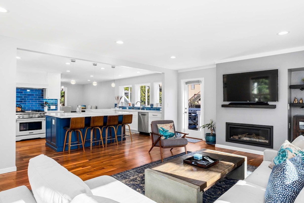 Spacious House in Walking Distance to the Beach gallery image 3