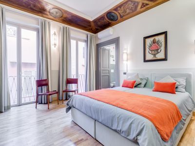 Roma Townhouse Frattina sleeps 6 3 bathrooms