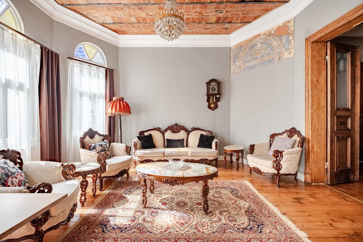 Galata Kulesine 20 adım, aynı binada 2. Ve 3.kat