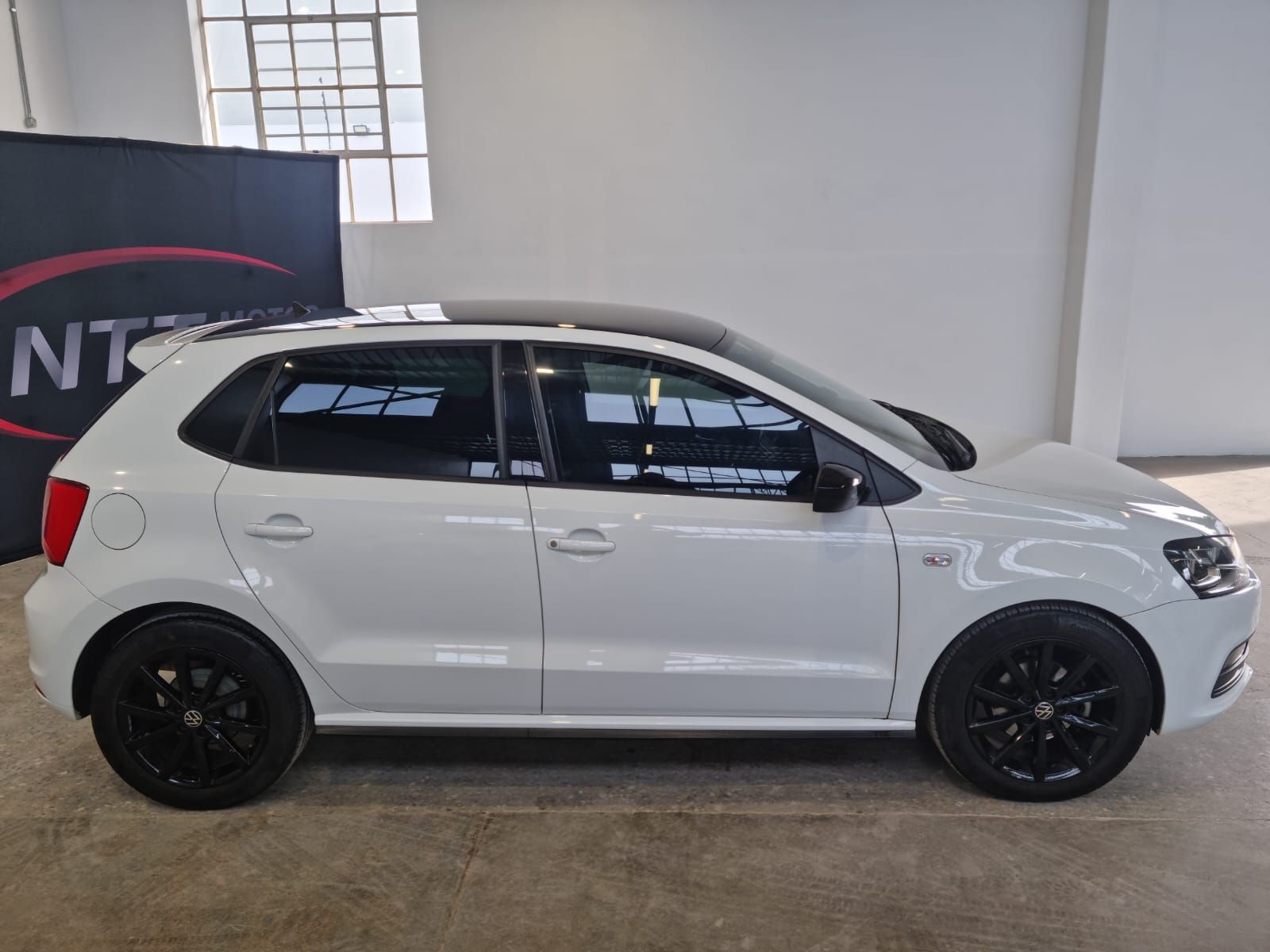 Used car gallery
