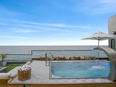 Malibu Sand Carbon Beach by Stay Awhile Villas