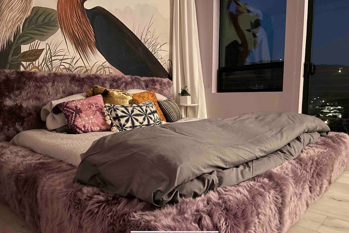 Come stay at a Very Special Place gallery image 4